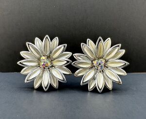 Vintage Rhinestone Flower Earrings Clip On Silver Tone Metallic Enamel Daisy AB